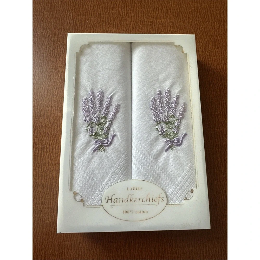 Vtg Set Of 2 Ladies Lavender Embroidered Handkerchiefs In Original Giftbox‎